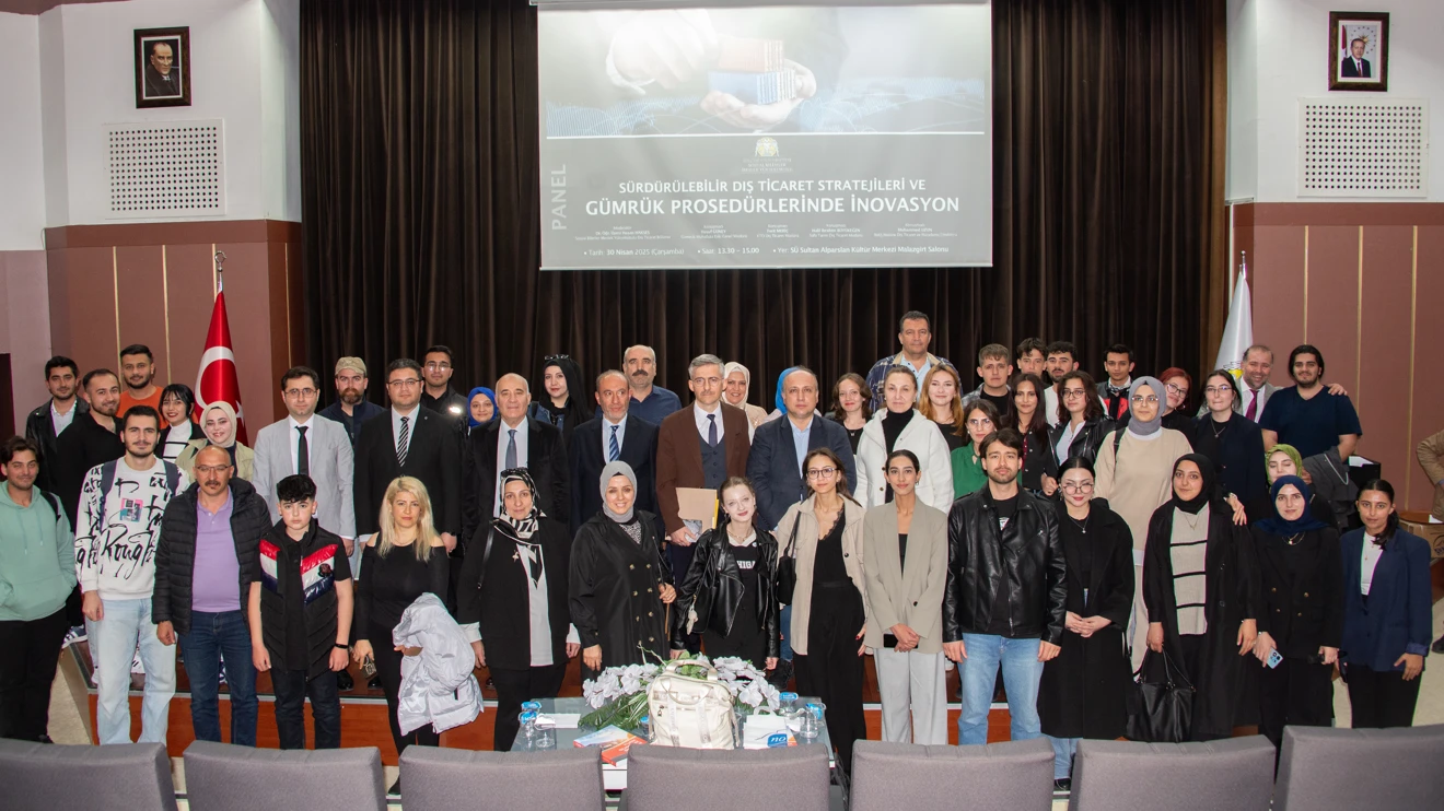 Selçuk’ta “Sürdürülebilir Dış Ticaret Stratejileri” konuşuldu